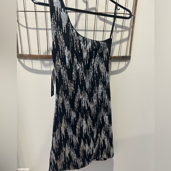 Sparkly dress. New Years & Christmas party - Picture 5 of 5